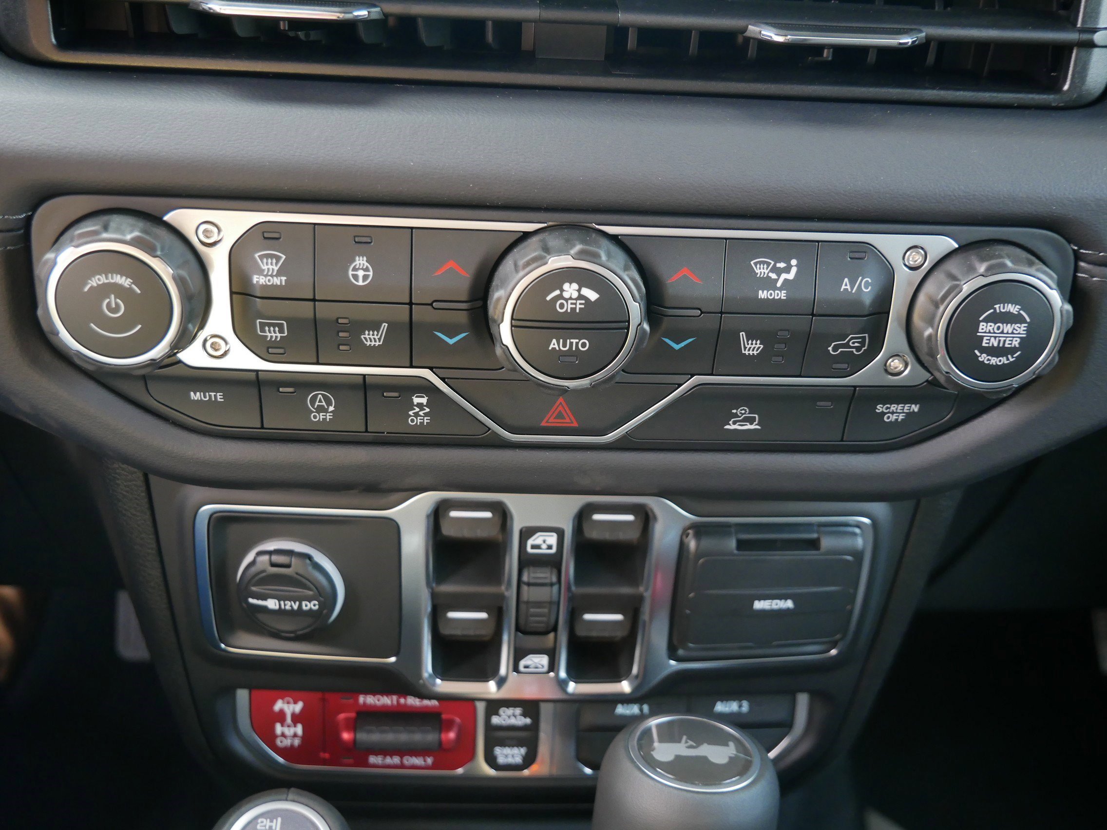 New 2026 Jeep Wrangler Unlimited Rubicon AWD/4WD image 18
