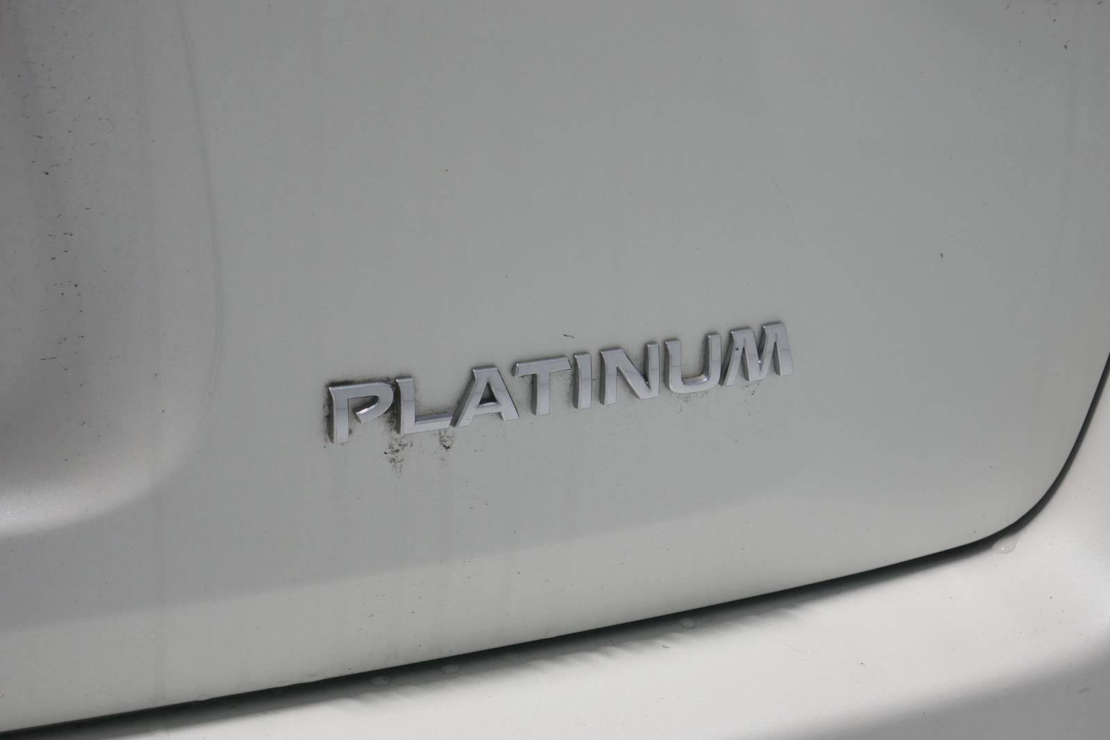 Used 2015 Nissan Pathfinder Platinum w/ Cargo Package image 27