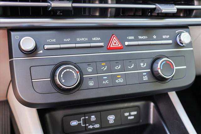 Certified 2025 Hyundai Tucson SE AWD/4WD image 19