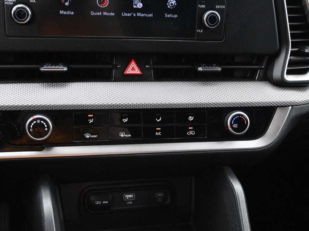 Used 2025 Kia Sportage LX image 20