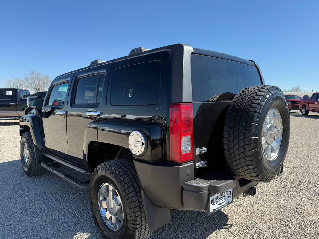 Used 2010 HUMMER H3 Alpha AWD/4WD image 8