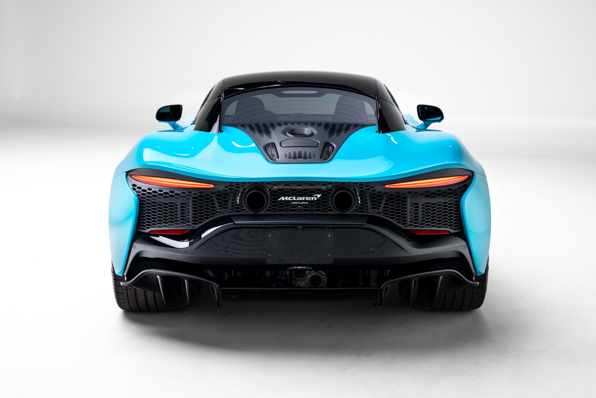 Used 2023 McLaren Artura image 6