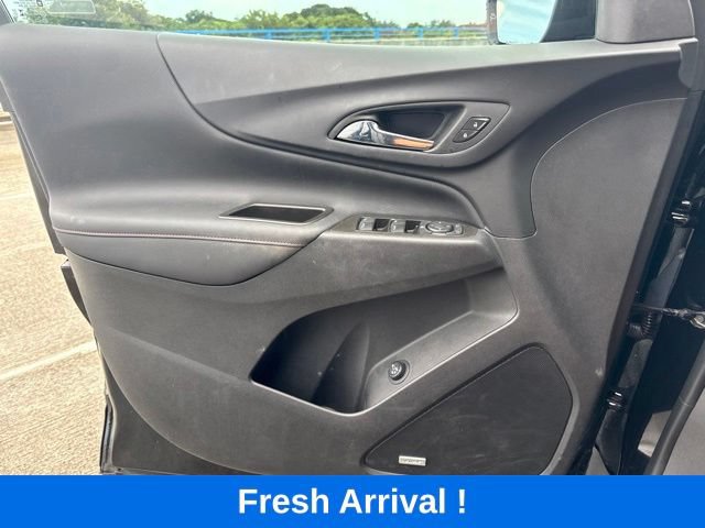Used 2023 Chevrolet Equinox RS w/ RS Leather Package FWD image 8