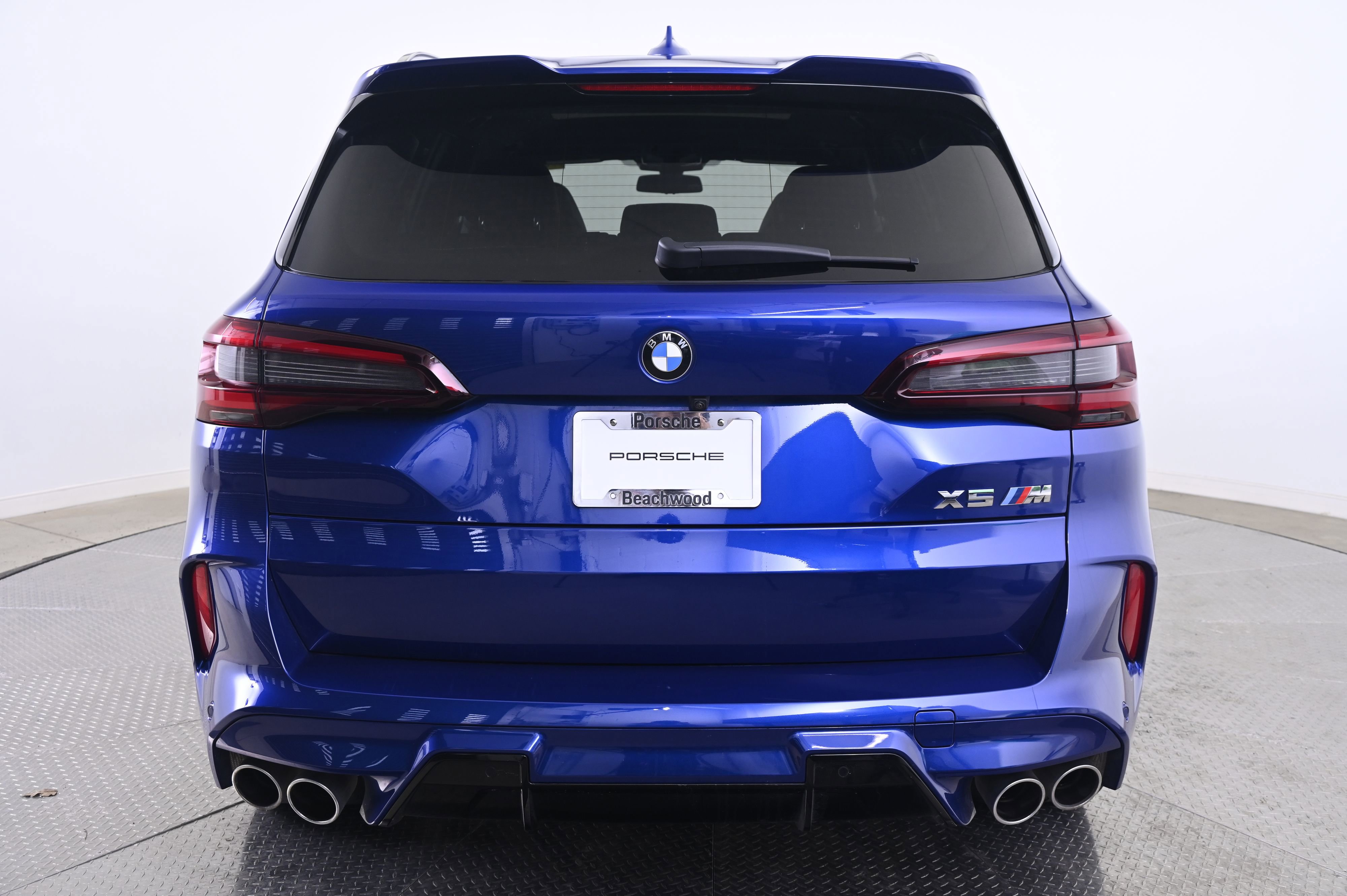 Used 2022 BMW X5 M w/ Executive Package image 6