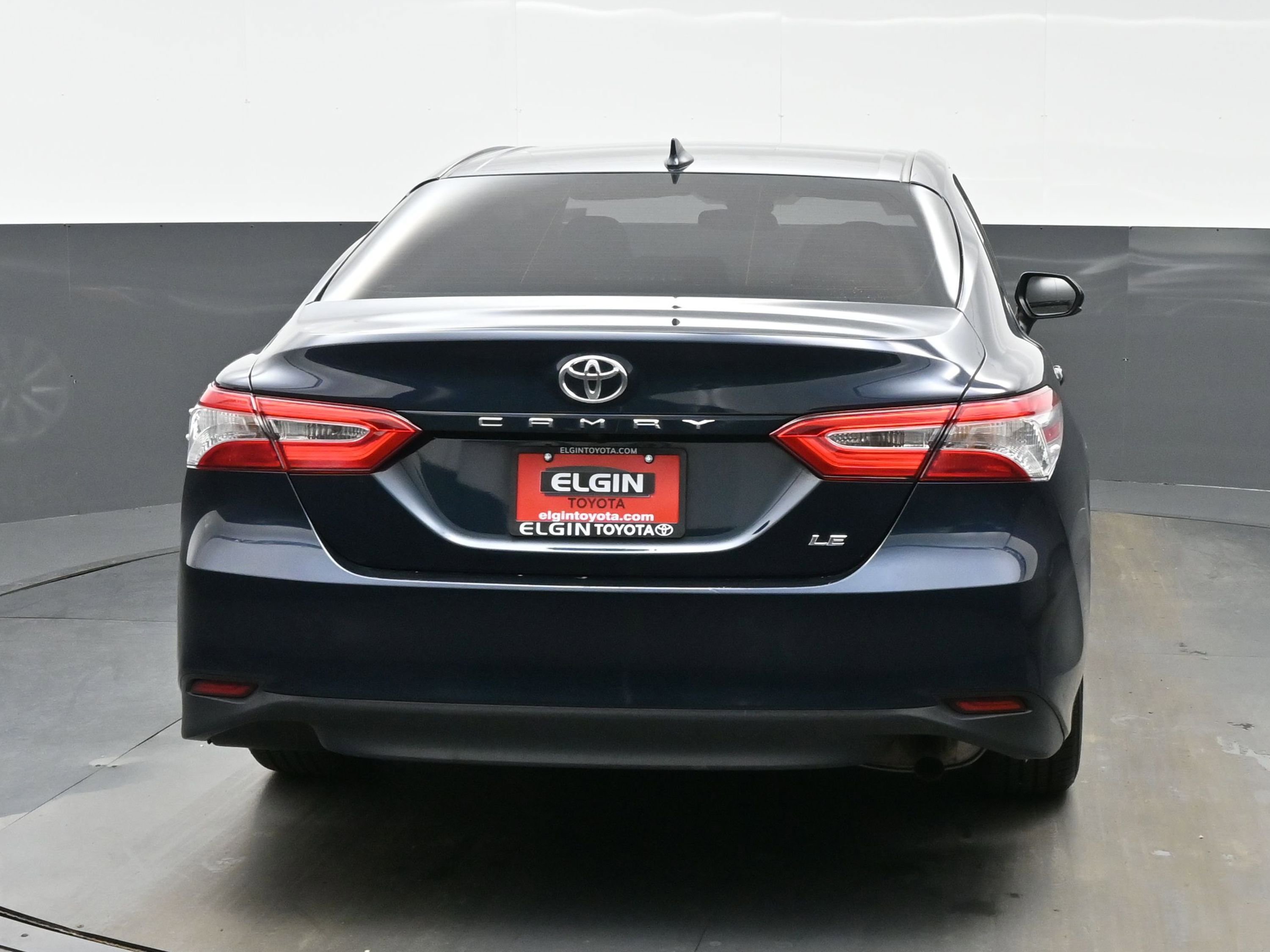 Used 2019 Toyota Camry LE image 5