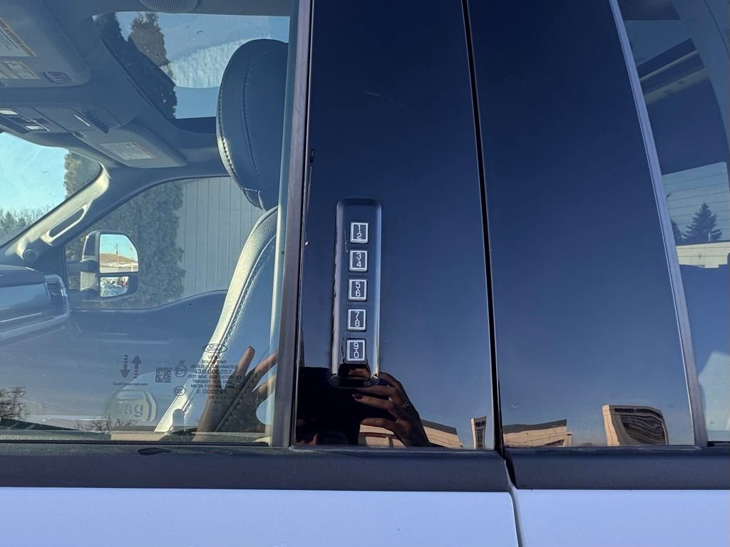 Used 2024 Ford F250 Lariat w/ Lariat Ultimate Package image 15