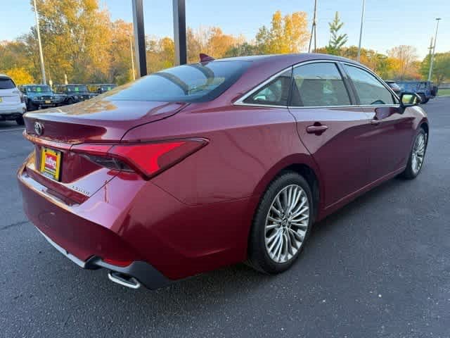 Used 2019 Toyota Avalon Limited w/ Advanced Safety Package FWD image 3