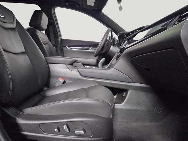 Certified 2025 Cadillac XT6 Premium Luxury image 14
