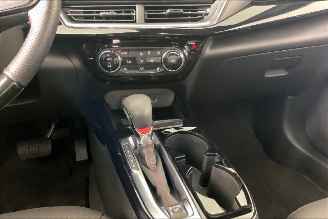 Used 2026 Chevrolet Trax RS w/ Sunroof Package FWD image 8