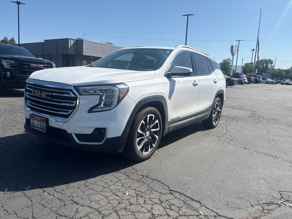 Used 2022 GMC Terrain SLT w/ Infotainment Package II AWD/4WD image 1