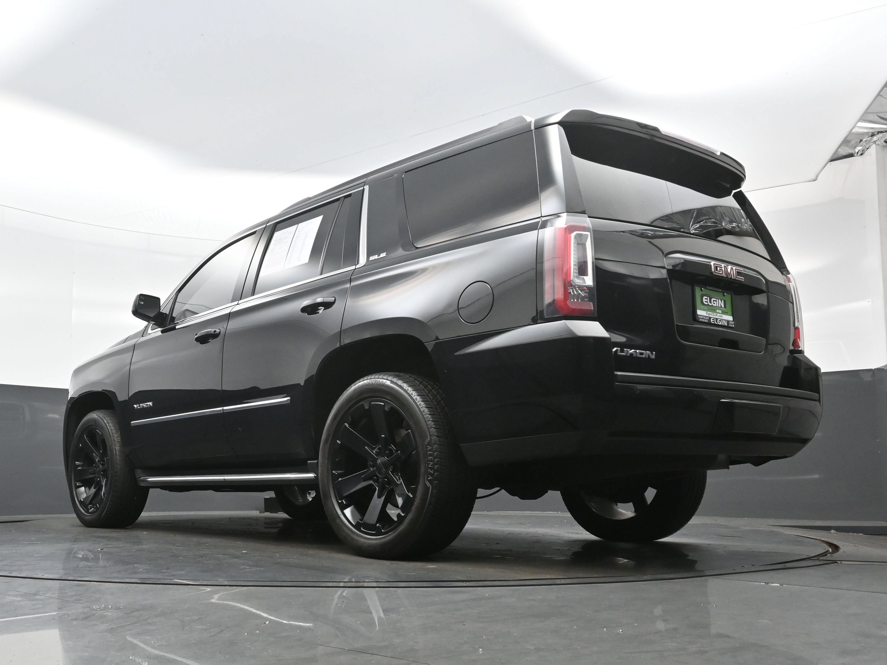 Used 2019 GMC Yukon SLE w/ HD Trailering Package AWD/4WD image 29