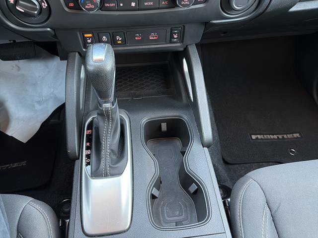 Used 2024 Nissan Frontier SV w/ SV Convenience Package image 24