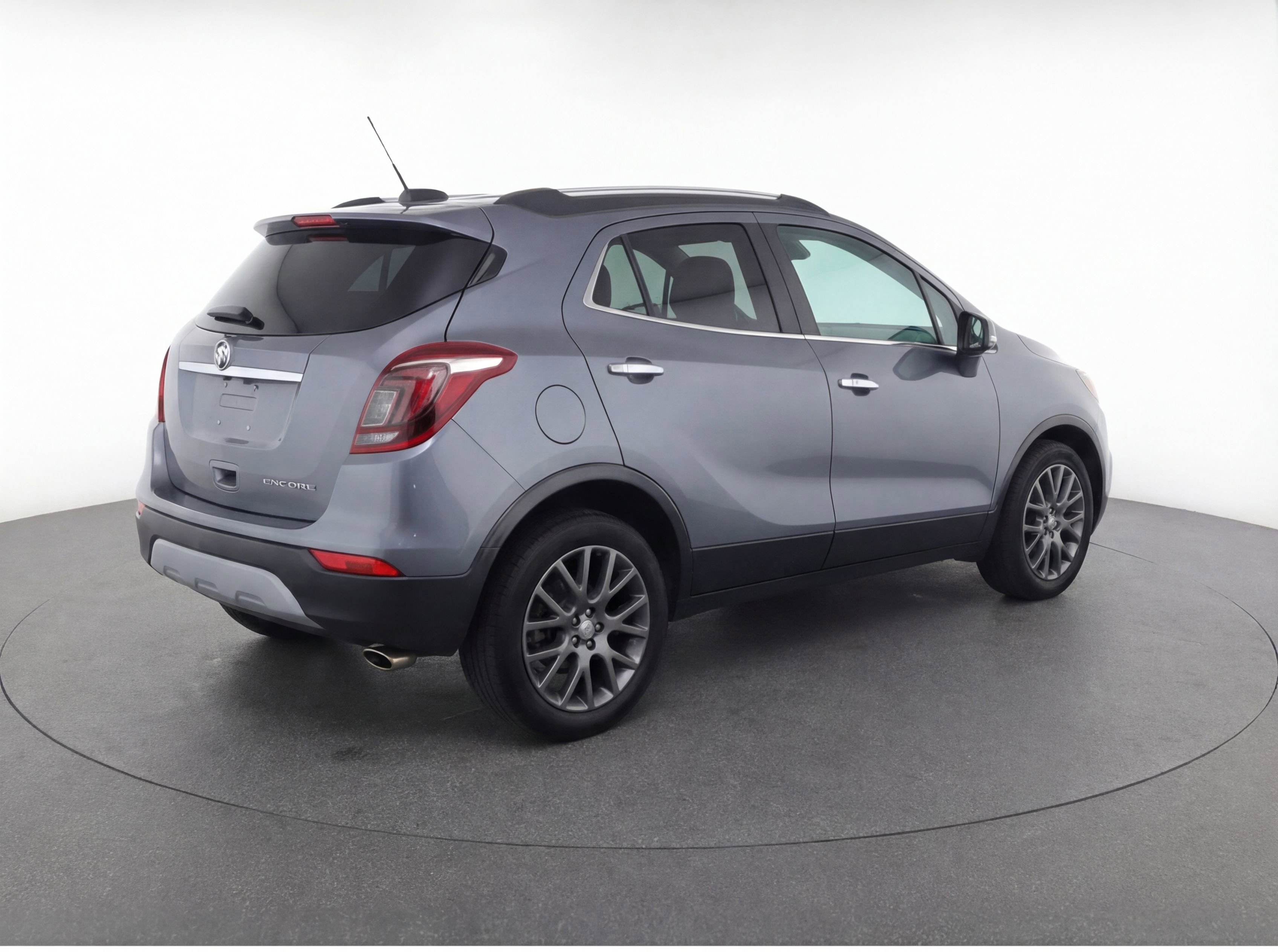 Used 2020 Buick Encore Sport Touring w/ Safety Package image 5