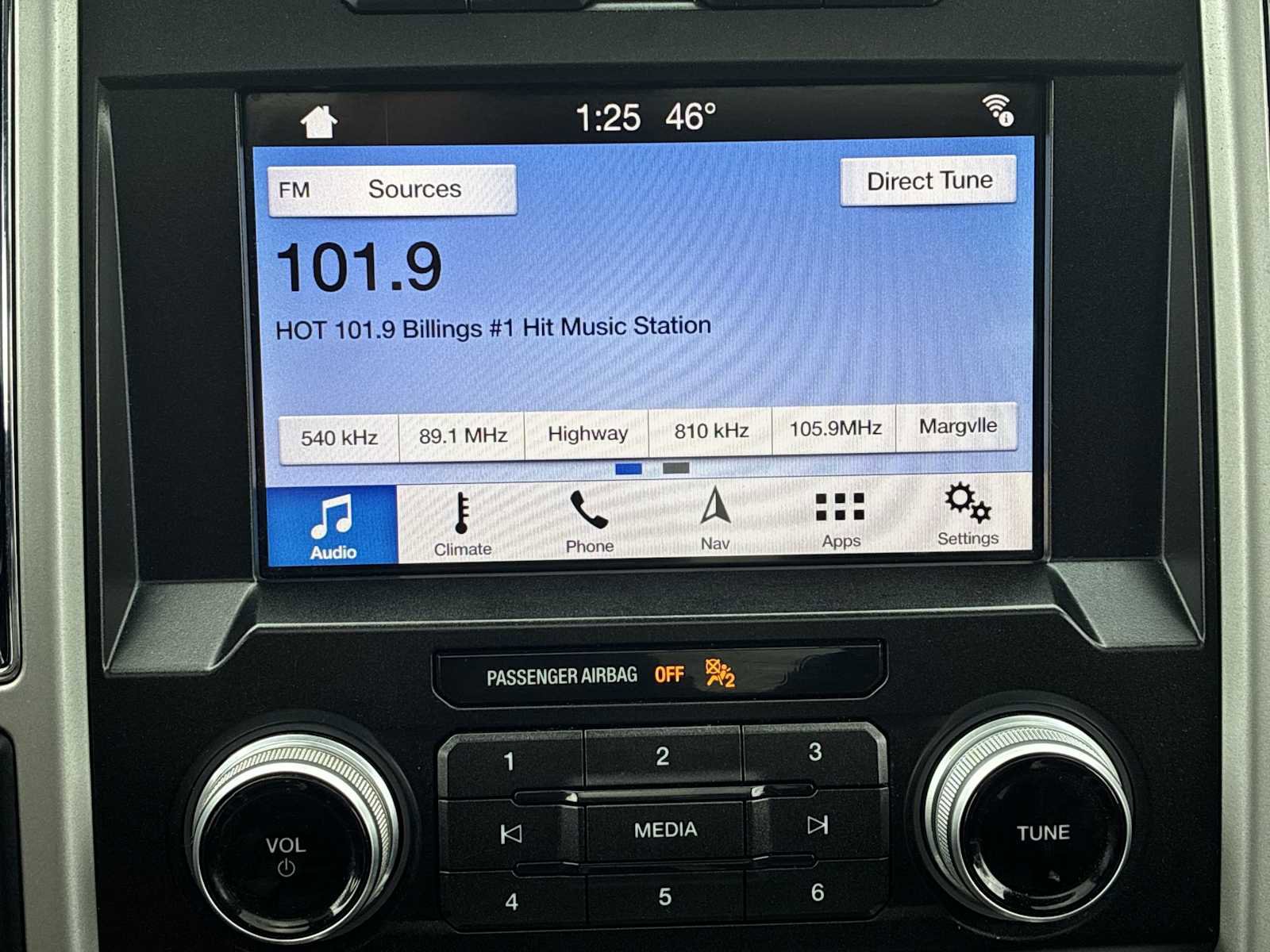 Used 2019 Ford F150 Lariat w/ Equipment Group 502A Luxury AWD/4WD image 12