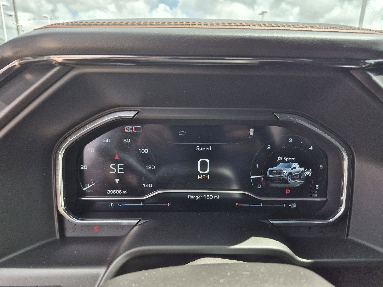 Used 2024 GMC Sierra 1500 AT4 w/ Technology Package AWD/4WD image 13