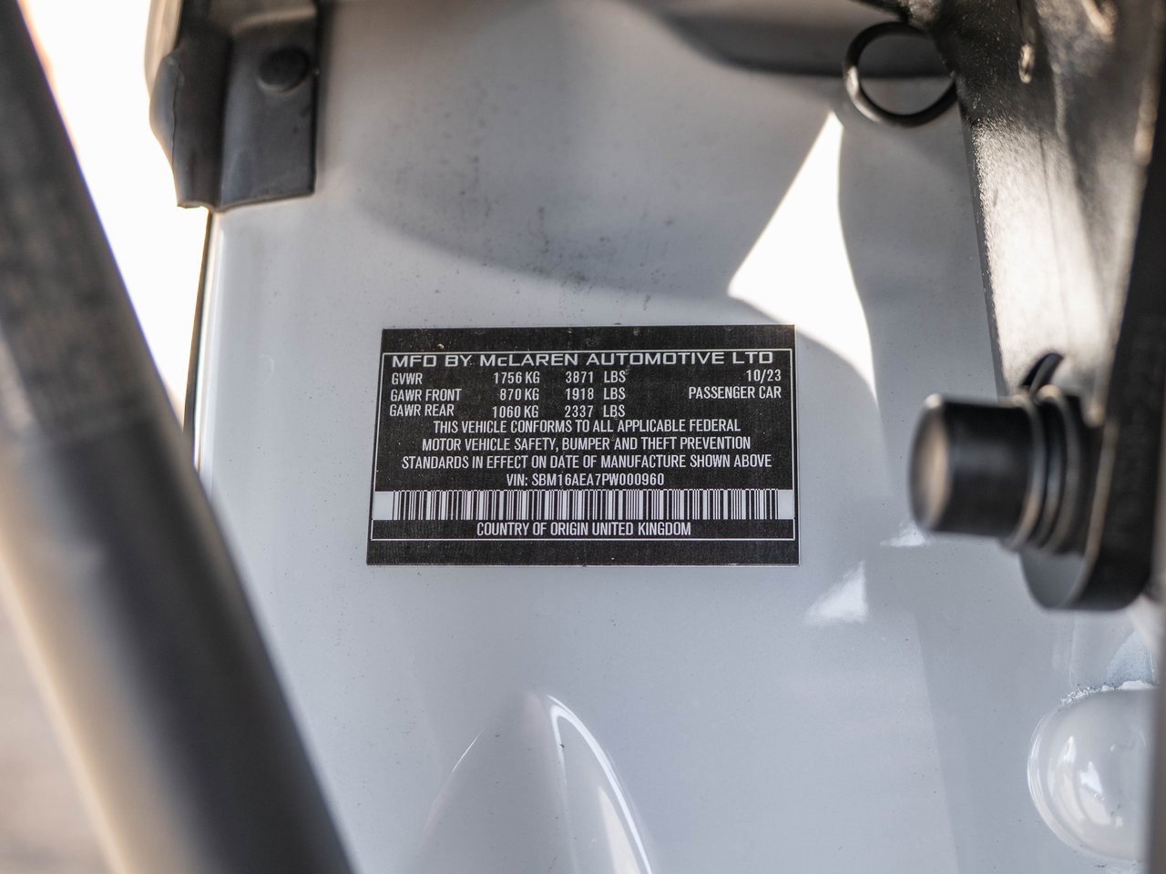 Used 2023 McLaren Artura image 35