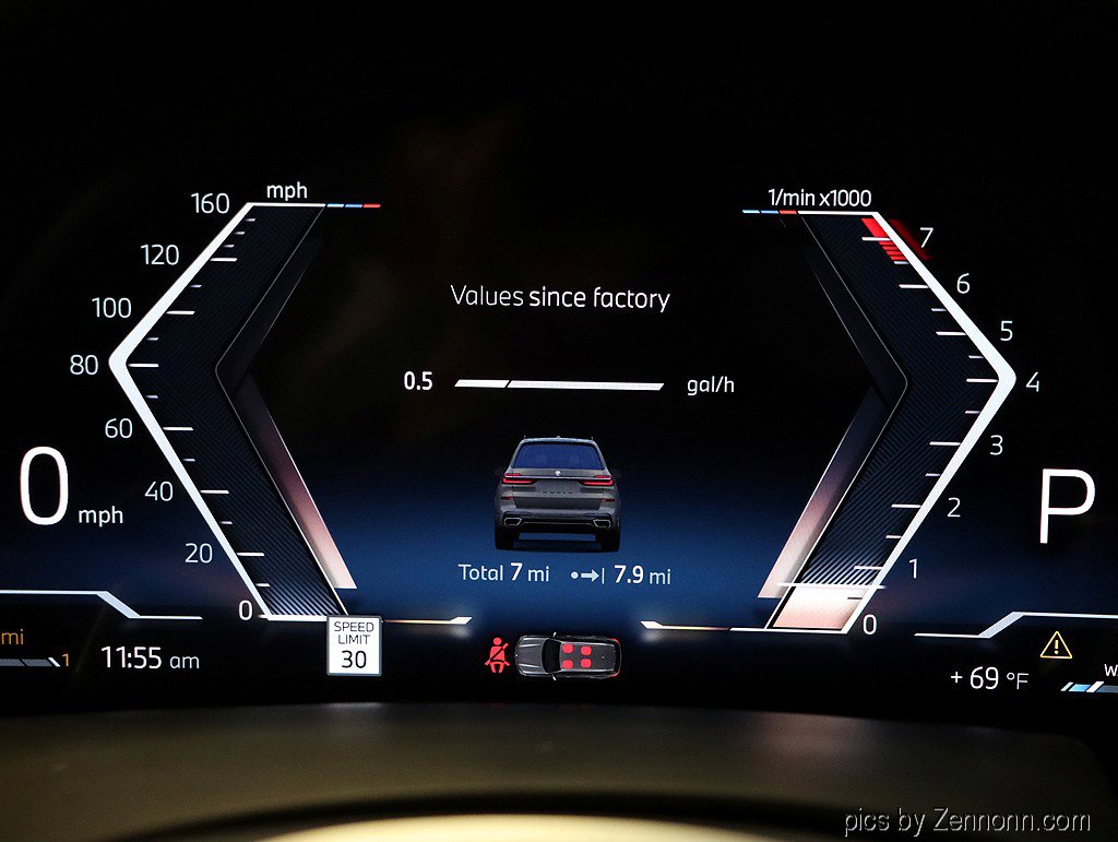 Used 2026 BMW X7 xDrive40i w/ M Sport Package image 18