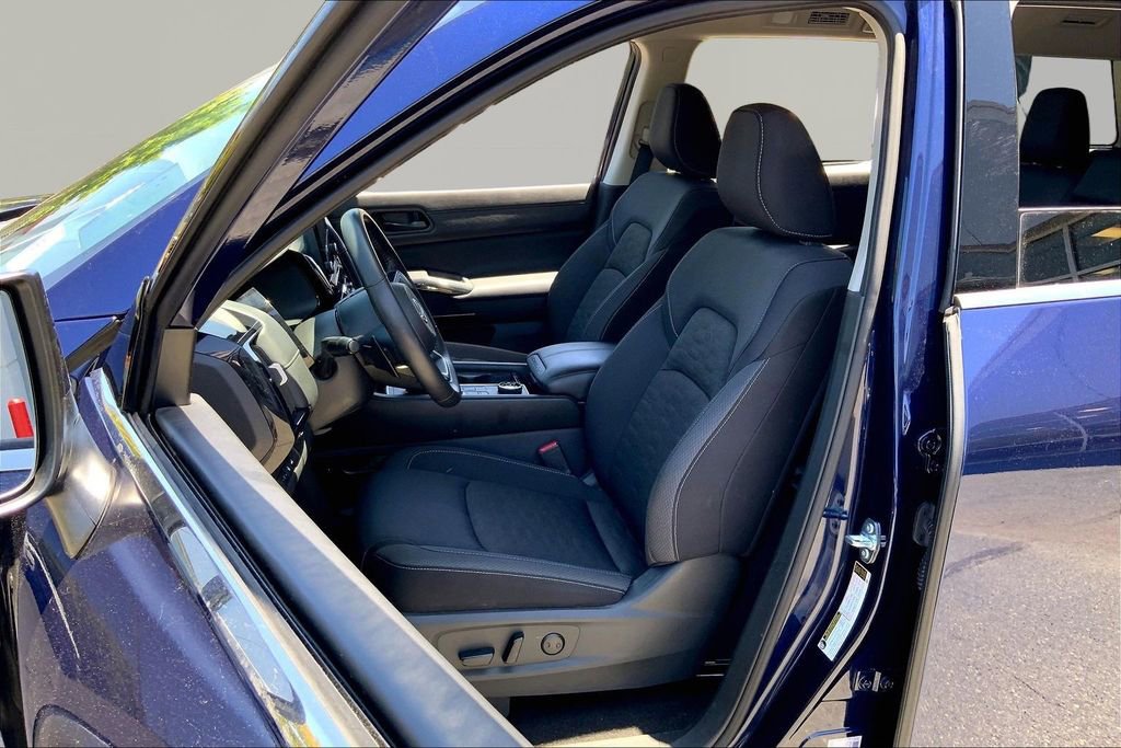 Used 2025 Nissan Pathfinder SV AWD/4WD image 15