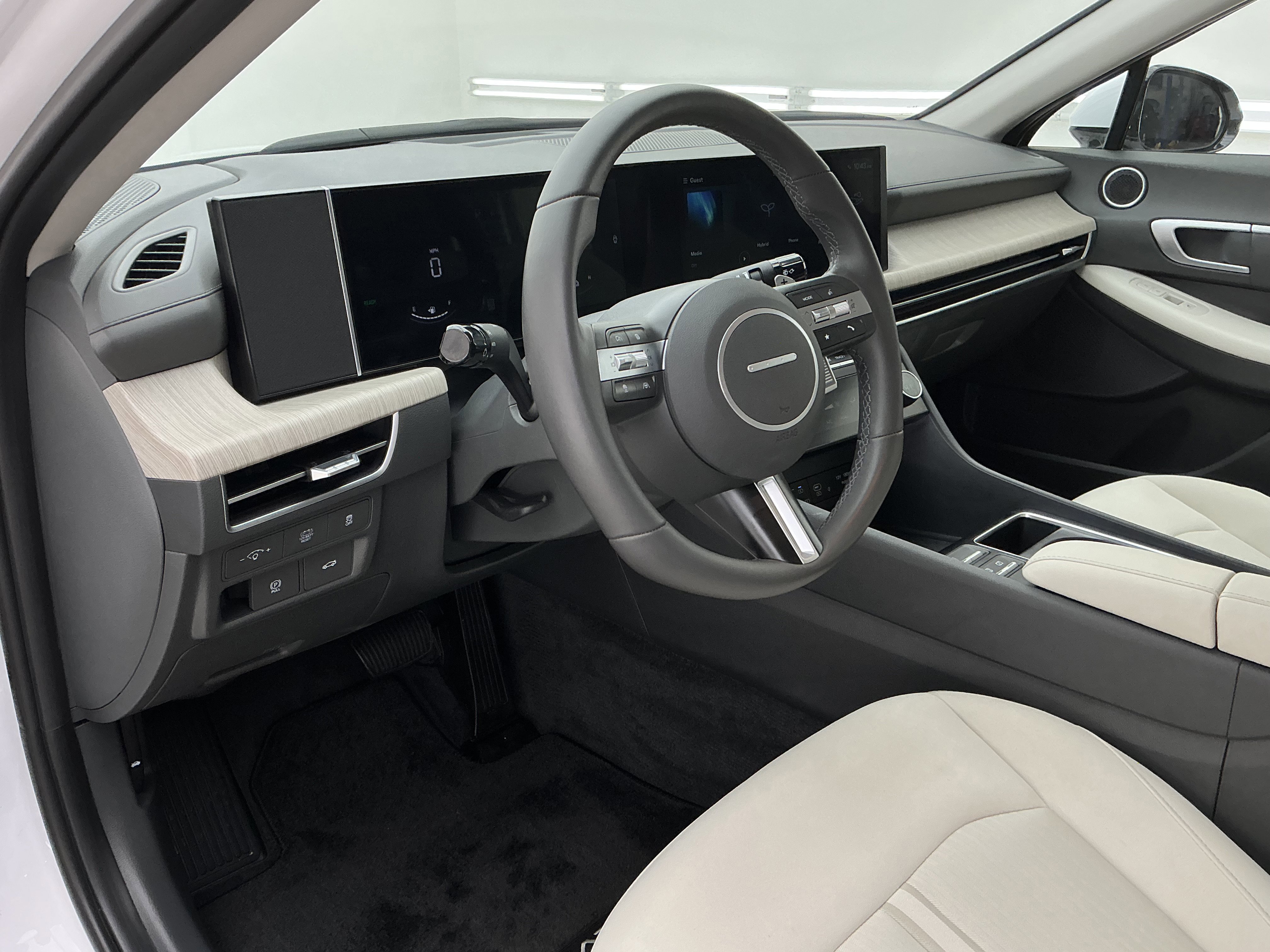 Used 2025 Hyundai Sonata SEL image 16