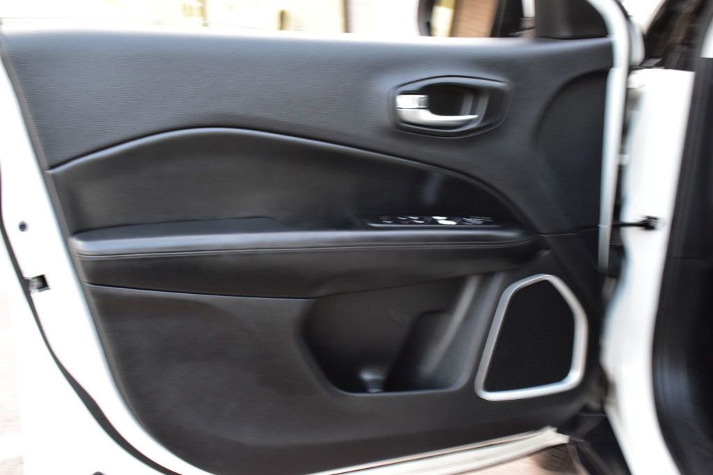 Used 2019 Jeep Compass Latitude image 37