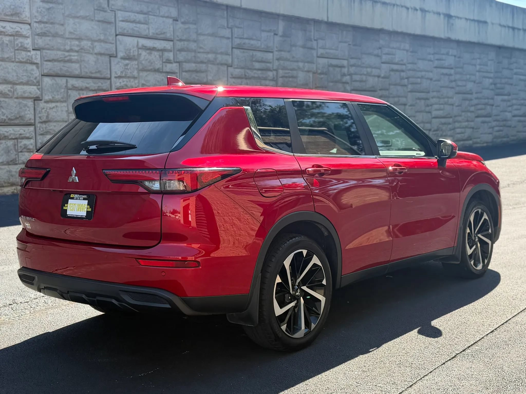 Used 2022 Mitsubishi Outlander ES AWD/4WD image 6