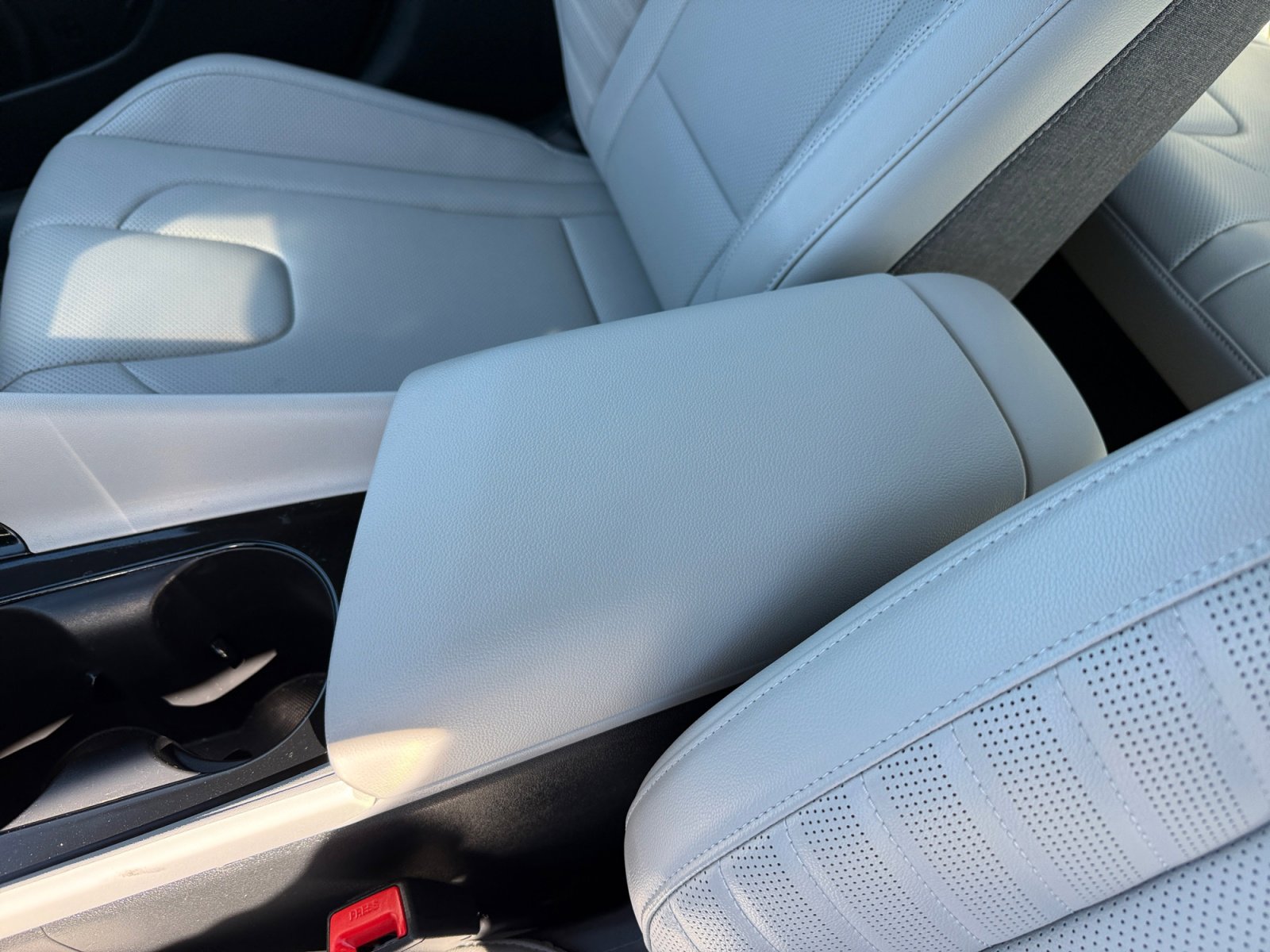 Certified 2025 Hyundai Elantra Limited image 14