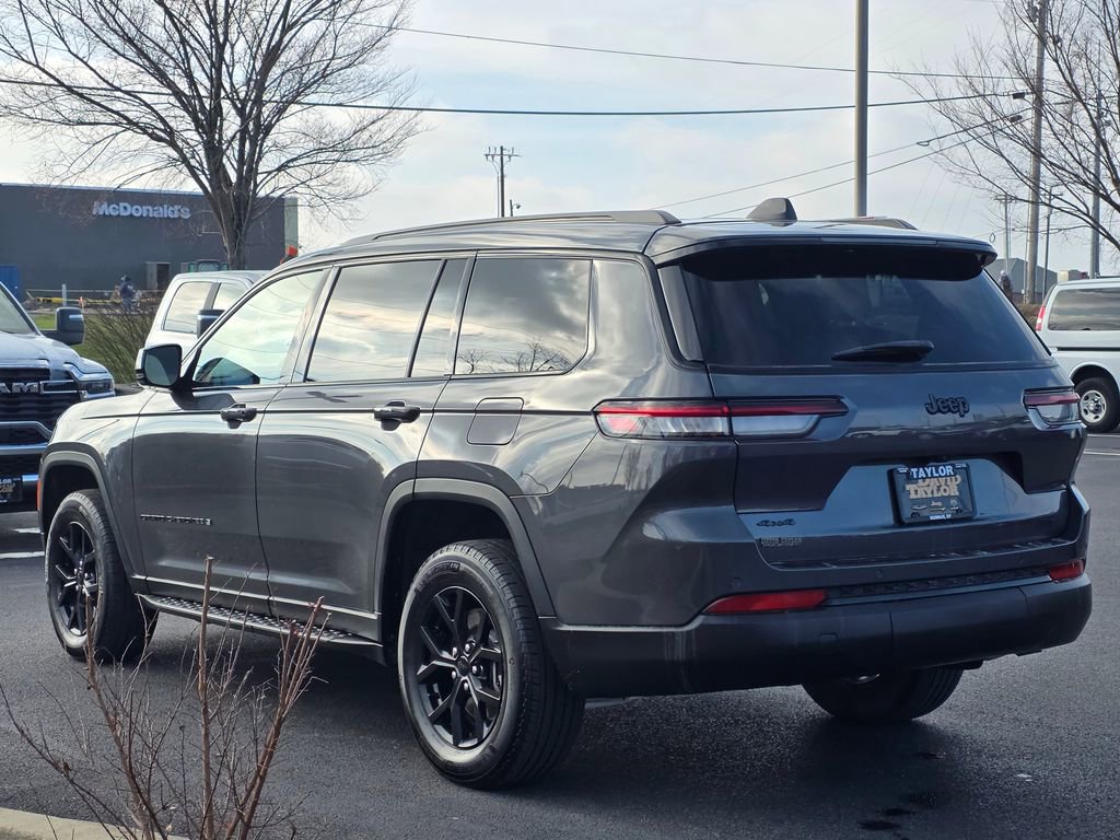 Used 2024 Jeep Grand Cherokee L Altitude image 7