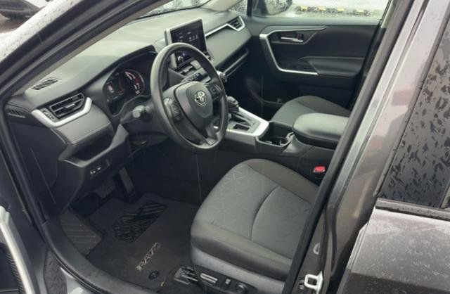 Used 2023 Toyota RAV4 XLE FWD image 3
