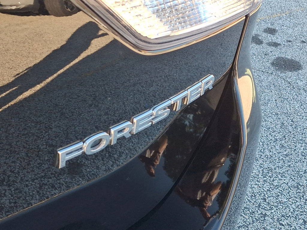 Used 2023 Subaru Forester Limited AWD/4WD image 16