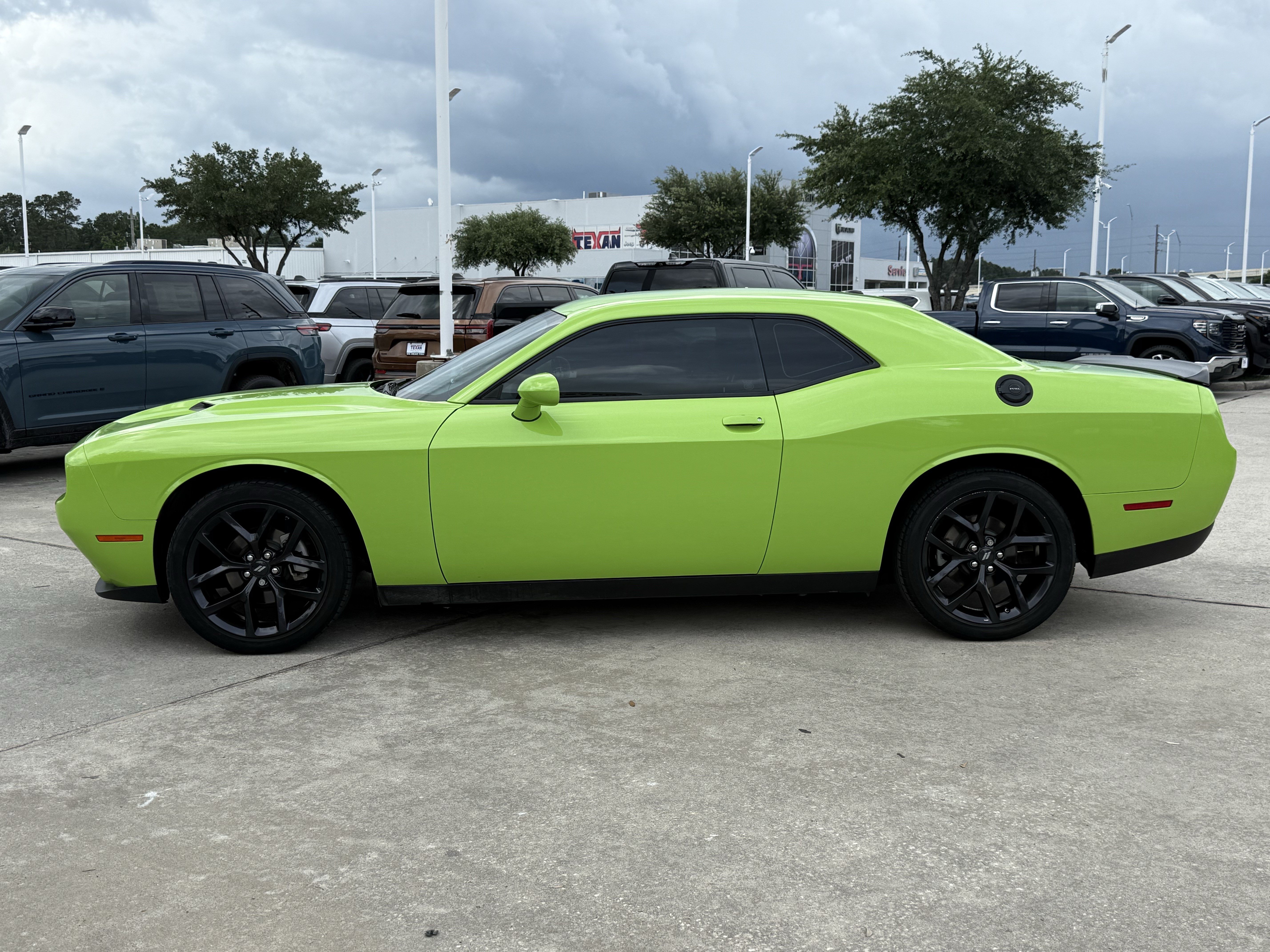 Used 2023 Dodge Challenger SXT w/ Blacktop Package RWD image 9