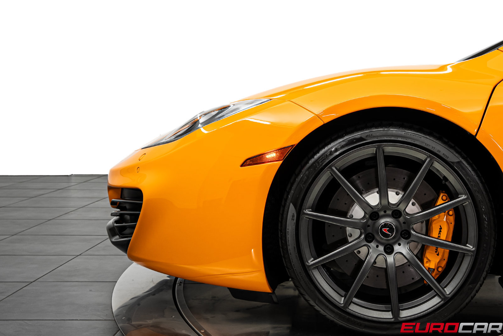 Used 2013 McLaren MP4-12C Spider RWD image 17
