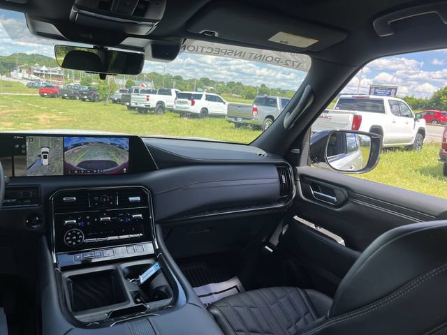 Certified 2025 Nissan Armada PRO-4X AWD/4WD image 11