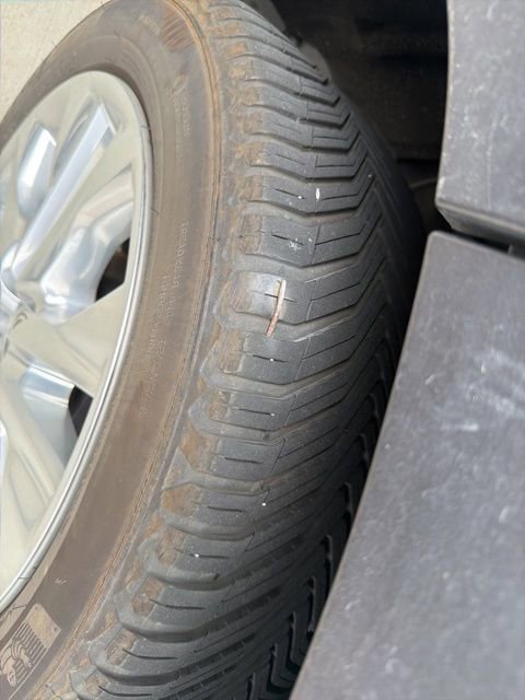 Used 2021 Toyota Highlander Limited image 11