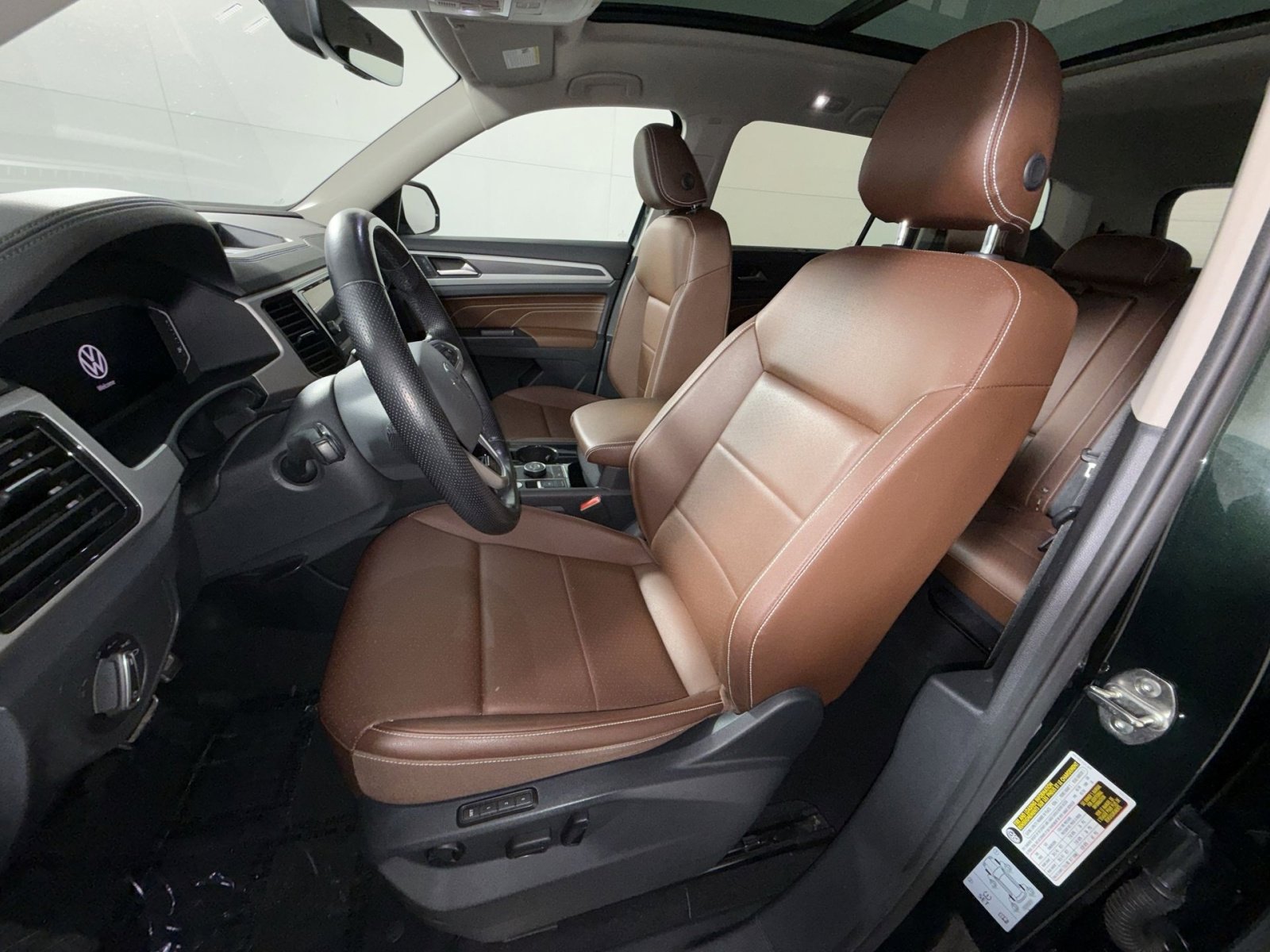 Used 2021 Volkswagen Atlas SEL R-Line AWD/4WD image 13