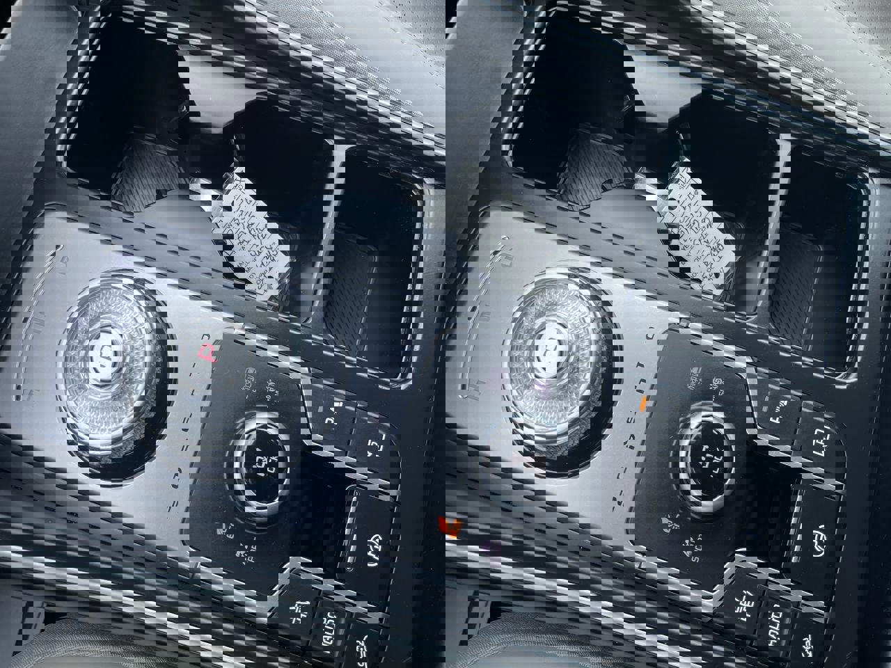 Certified 2025 Kia Sorento EX w/ EX Panoramic Sunroof Package image 14