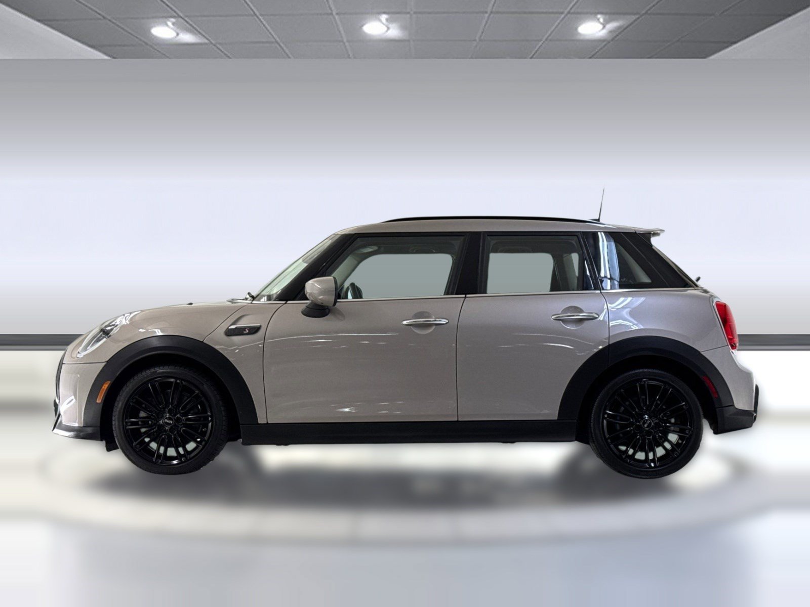 Used 2024 MINI Cooper S FWD image 2
