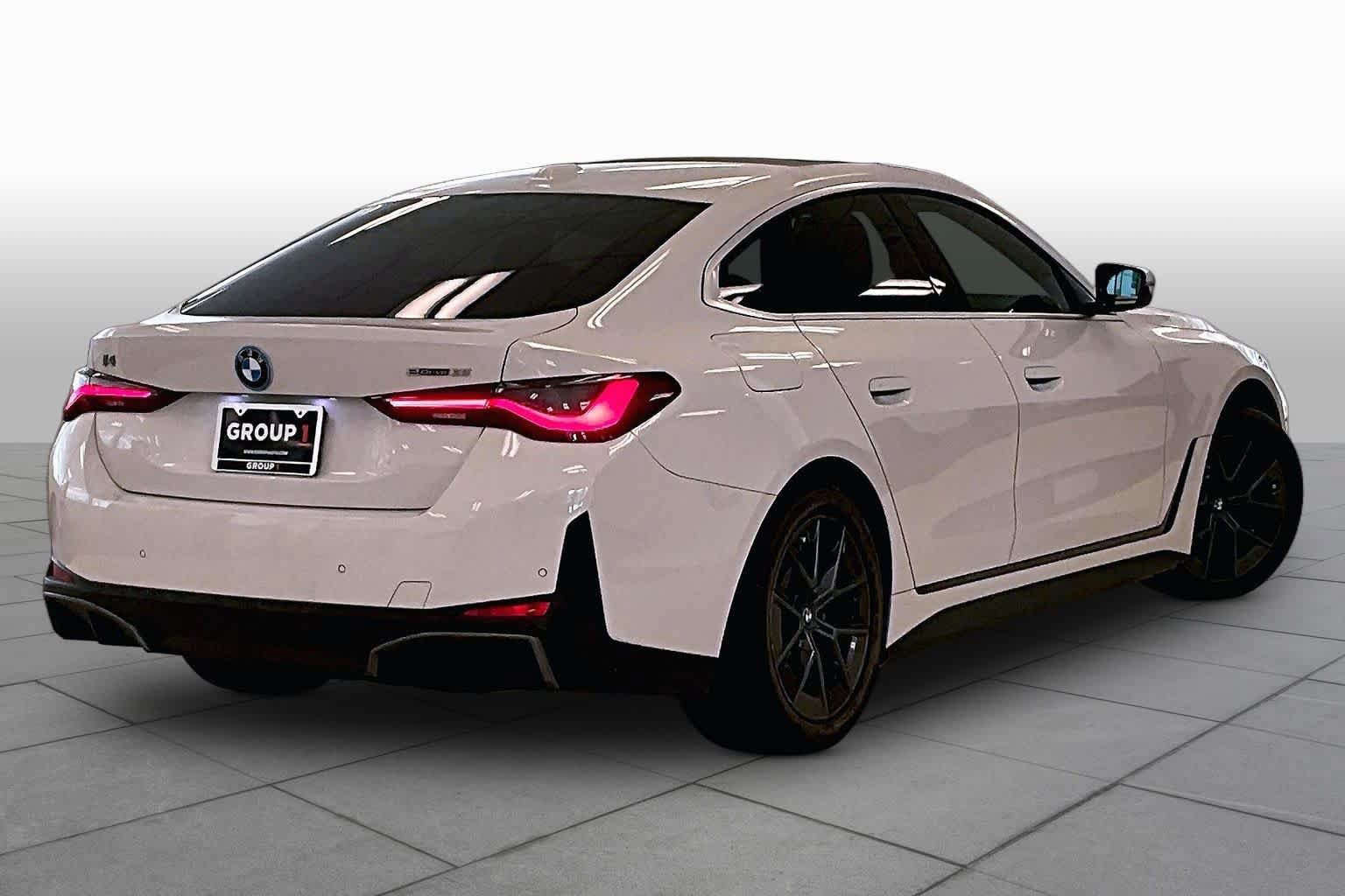 Used 2023 BMW i4 eDrive35 RWD image 11