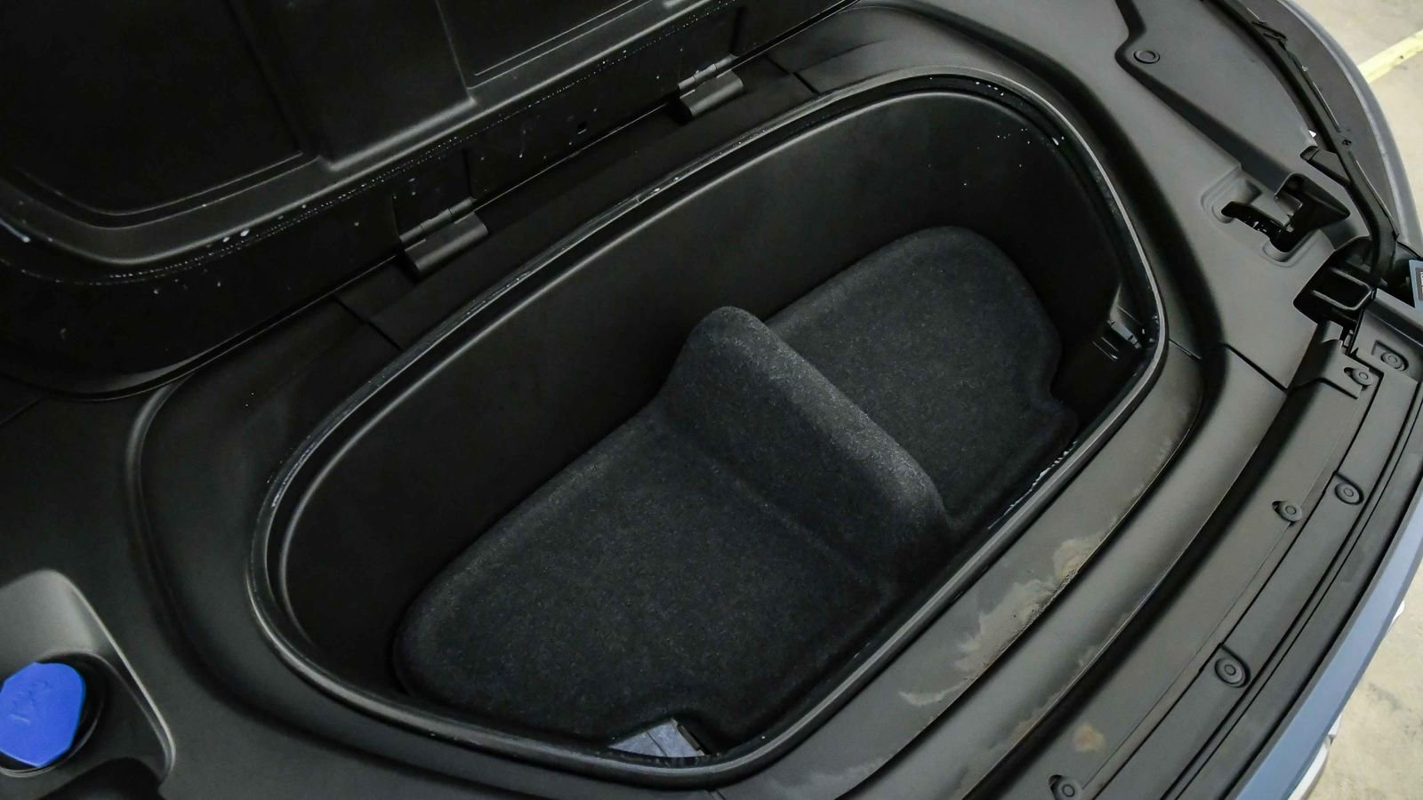 Certified 2023 Volvo C40 P8 Recharge Plus w/ Climate Package AWD/4WD image 30
