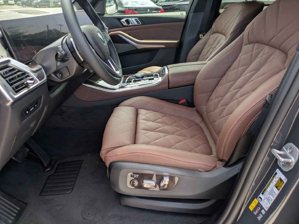 New 2026 BMW X5 xDrive50e AWD/4WD image 12