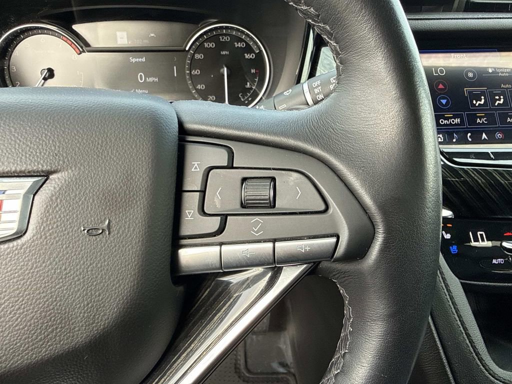 Used 2023 Cadillac XT6 Premium Luxury FWD image 17
