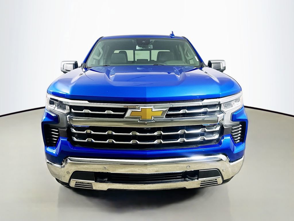 Used 2023 Chevrolet Silverado 1500 LTZ AWD/4WD image 2