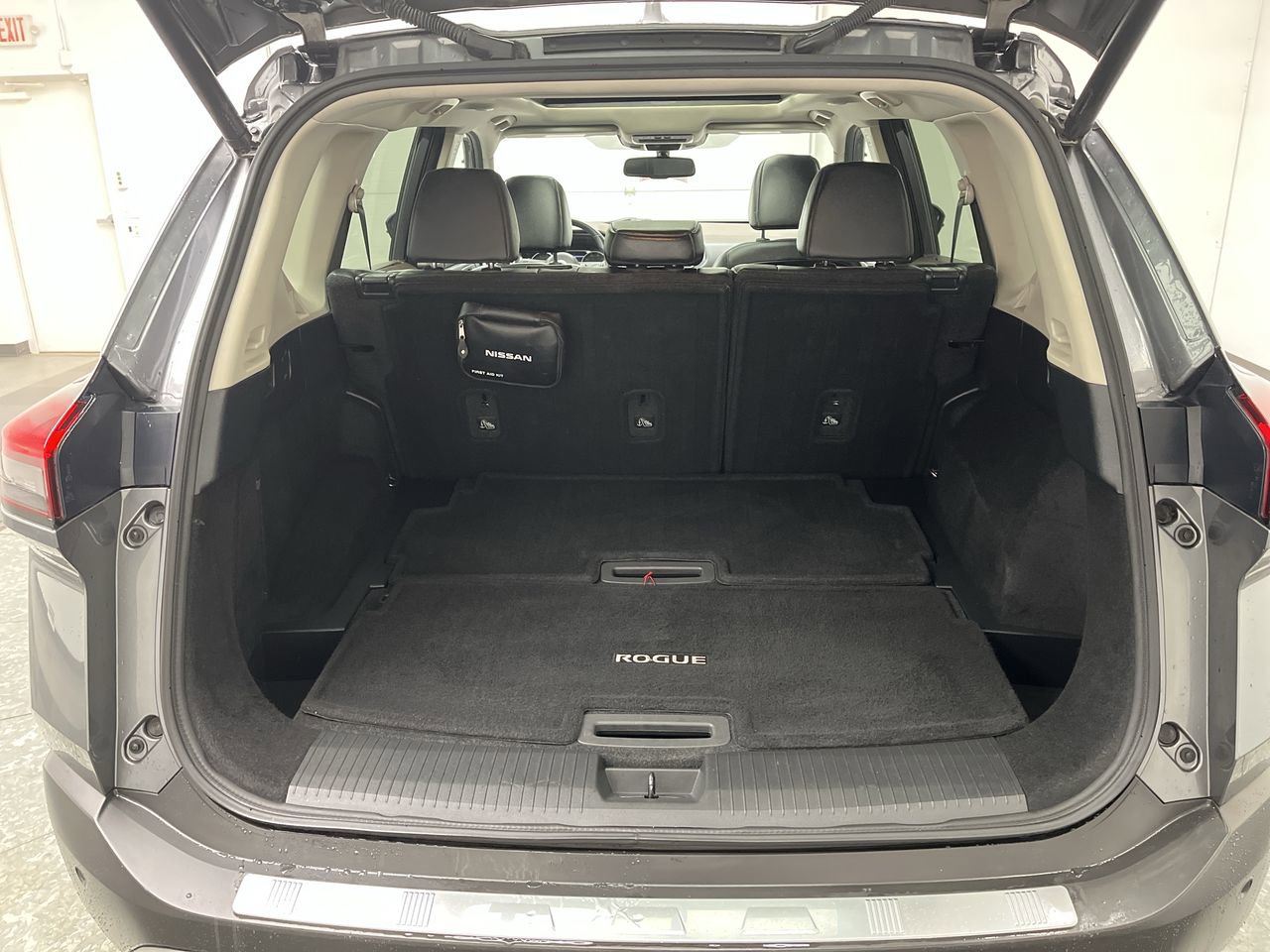Used 2021 Nissan Rogue SL AWD/4WD image 27