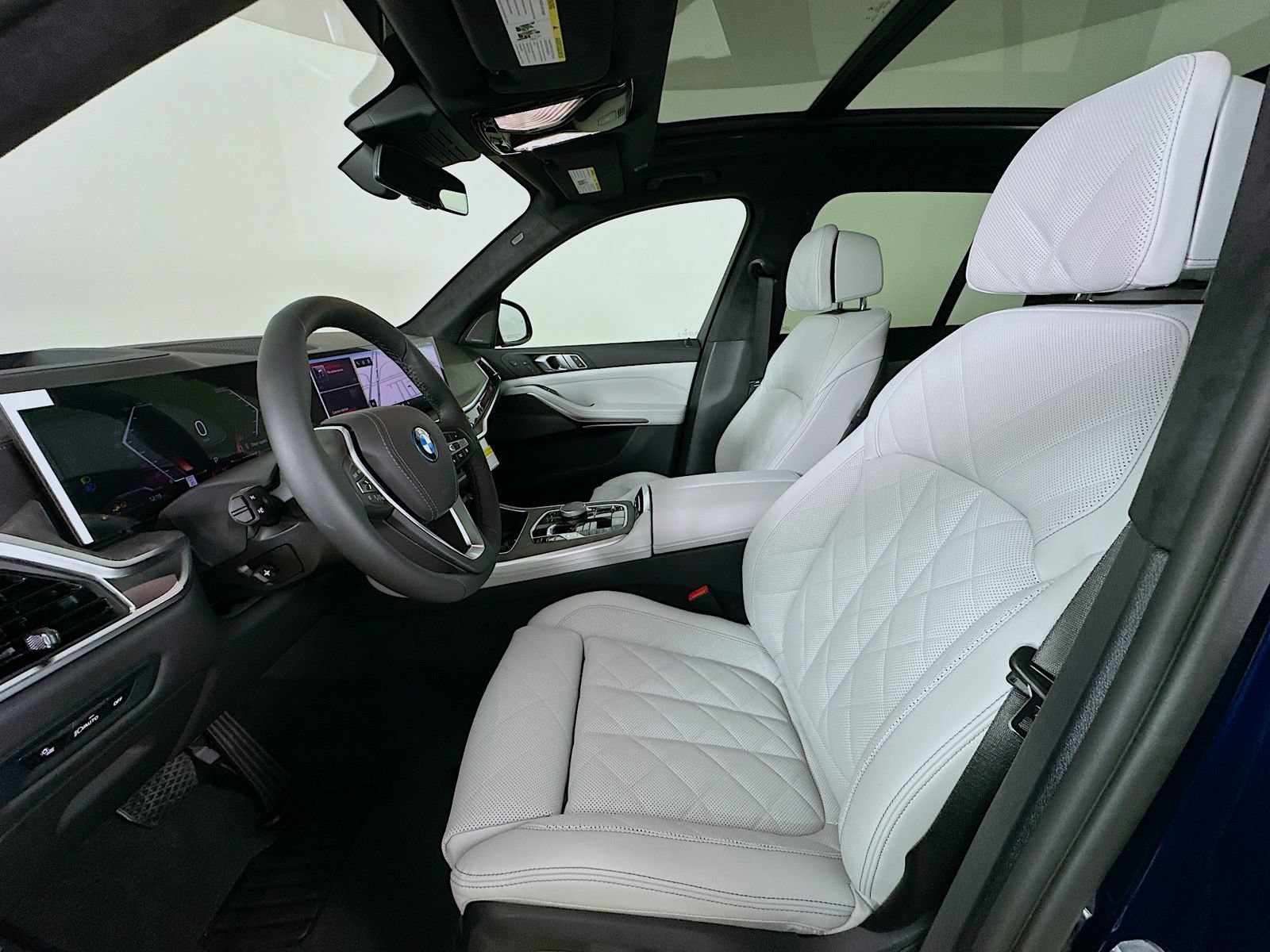 New 2026 BMW X5 xDrive50e AWD/4WD image 32