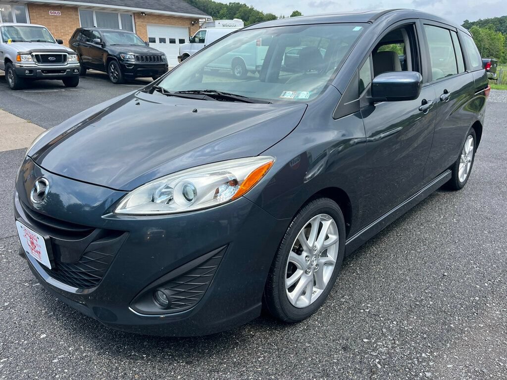 Used 2012 MAZDA MAZDA5 Touring w/ Moonroof & Audio Pkg FWD image 9