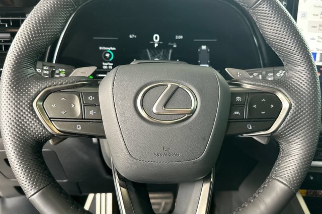 Used 2026 Lexus TX 500h AWD w/ Technology Package image 29