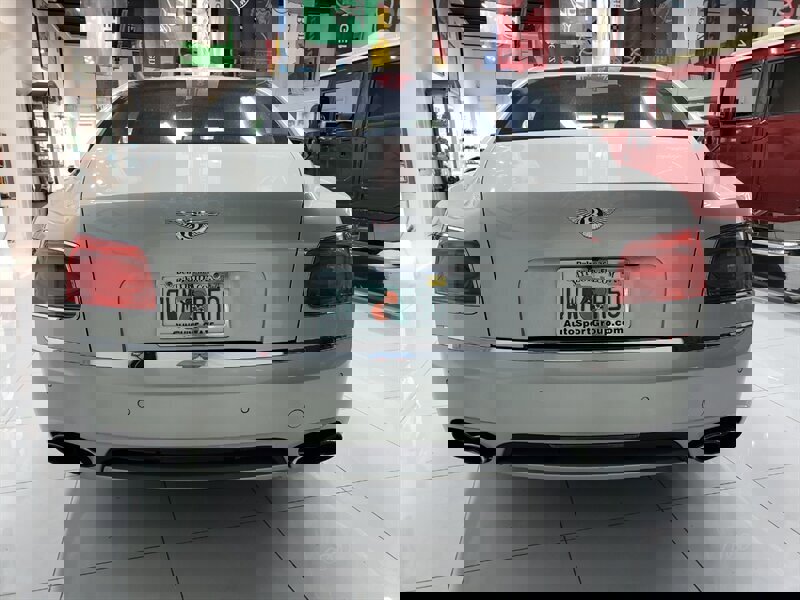 Used 2016 Bentley Flying Spur V8 image 6