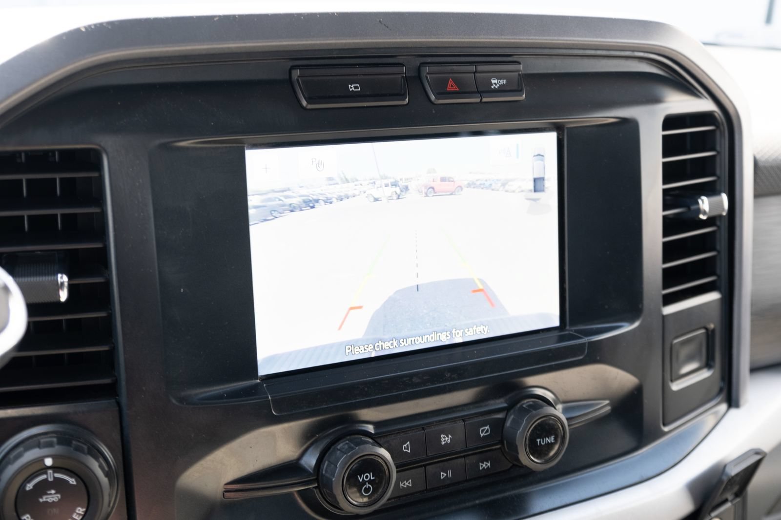Used 2022 Ford F150 XLT w/ Trailer Tow Package AWD/4WD image 4