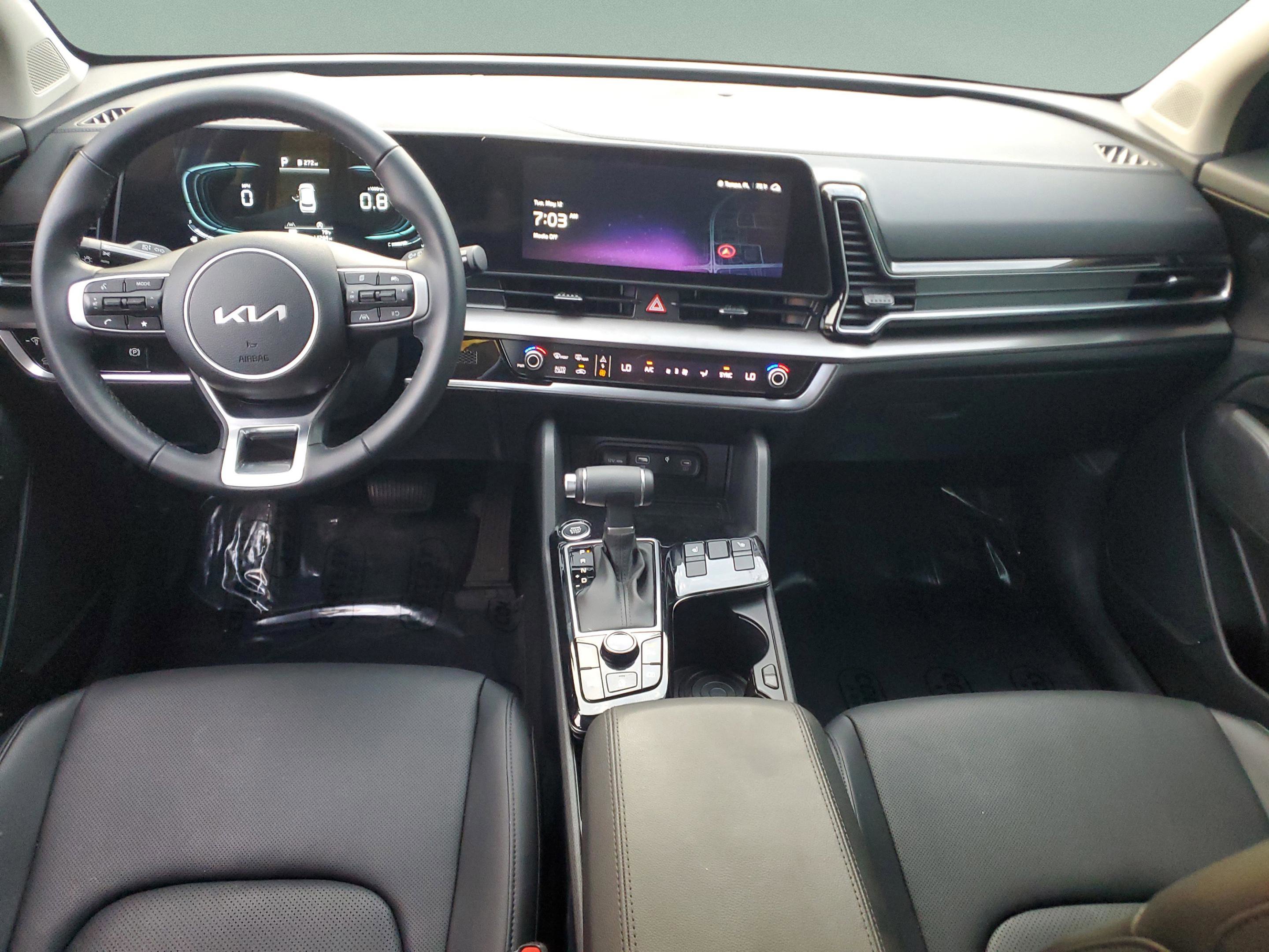 Certified 2025 Kia Sportage EX w/ Premium Package FWD image 9