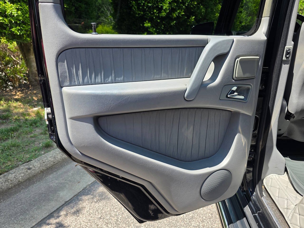 Used 2005 Mercedes-Benz G 500 image 24