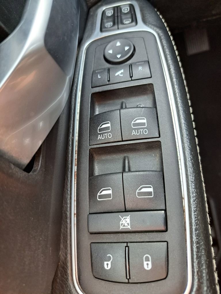Used 2024 RAM 3500 Big Horn AWD/4WD image 15